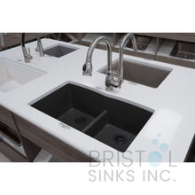 Charger l'image dans la galerie, Évier en granite double sous plan à cuves basses 33" x 18"