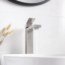 Charger l'image dans la galerie, Robinet pour vasque fini nickel brossé