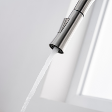 Charger l'image dans la galerie, Robinet de cuisine à bec rétractable fini nickel brossé